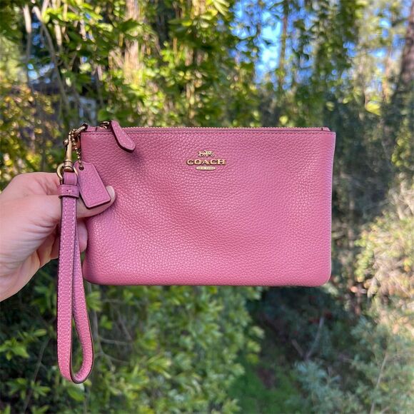 COACH Women\'s Small Pink Leather Wristlet with Gold Hardware 22952 AUTHENTIC
